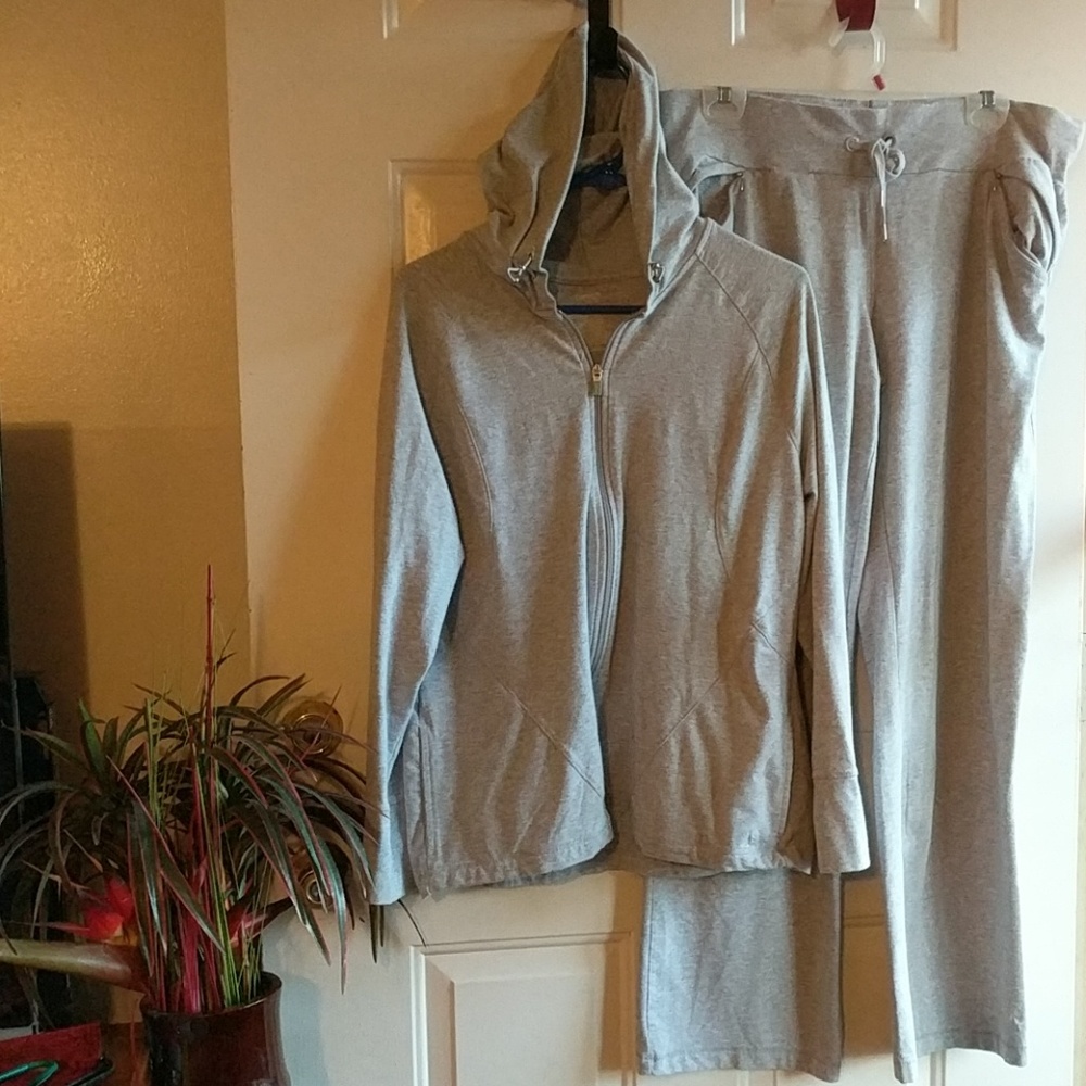 Hoodie top and jogging pant set
